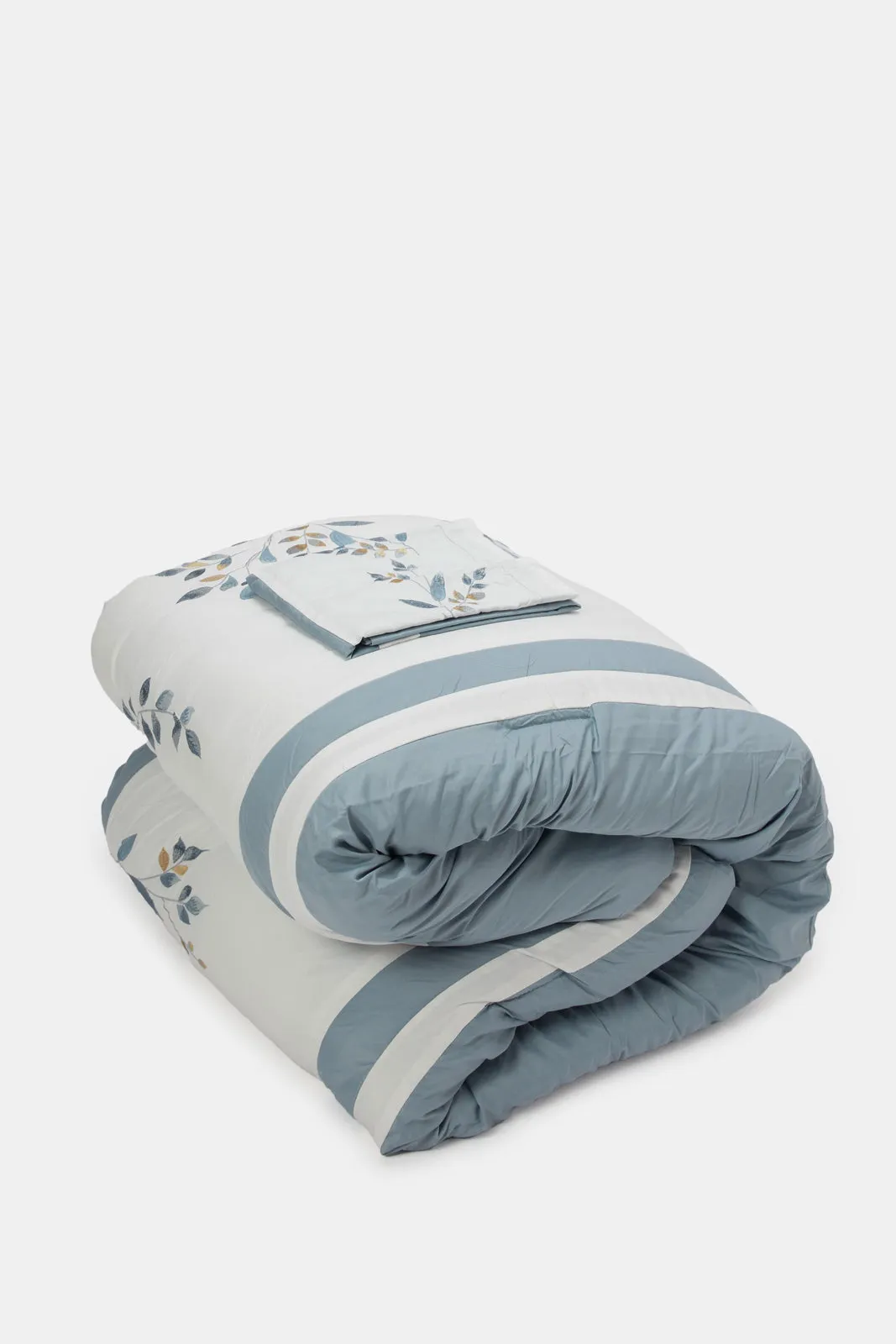 Blue And White 6 Piece Embroidery Comforter Set (King Size)