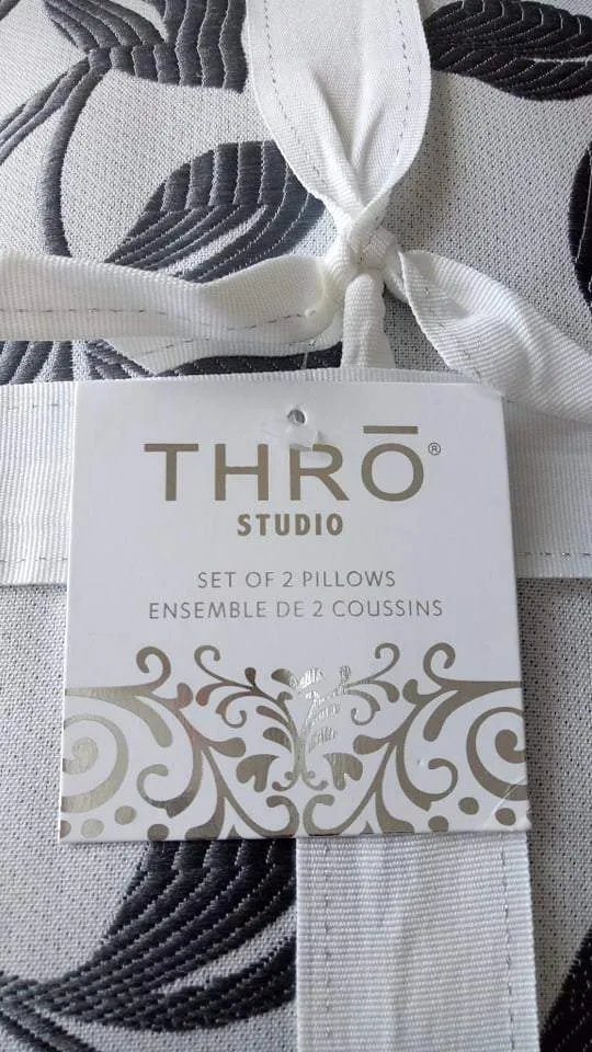 Thro Studio - Set of Two(2) Pillows